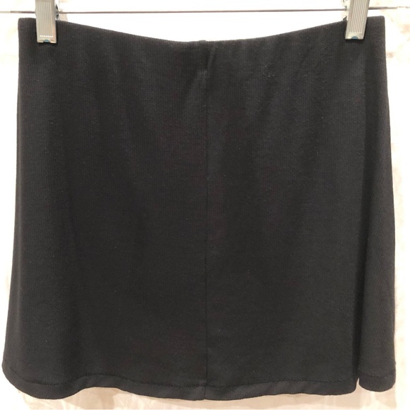 New SKIMS Black Ribbed Mini Skort S $54 - Picture 4 of 5